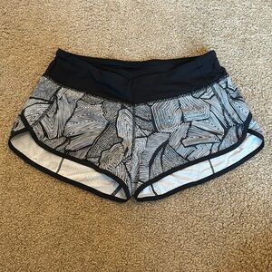 Lululemon Shorts Size 6